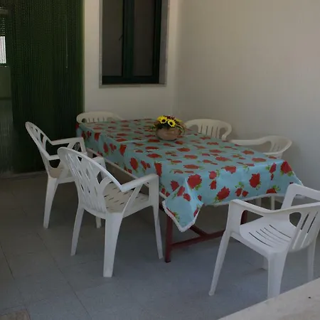 Holiday home Villeriunite